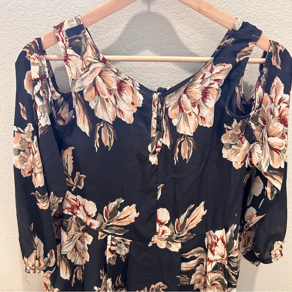 ✨Floral Cold Shoulder Women's‎ Blouse Top Size Large - Picture 6 of 9